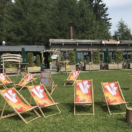 With 4 Bedrooms Feriehus